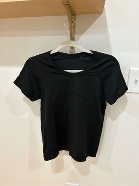 lululemon athletica Black Short Sleeve Crew Tee